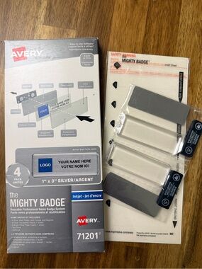 Avery The Mighty Badge 1" x 3" Silver Name Badges - 4 Pack